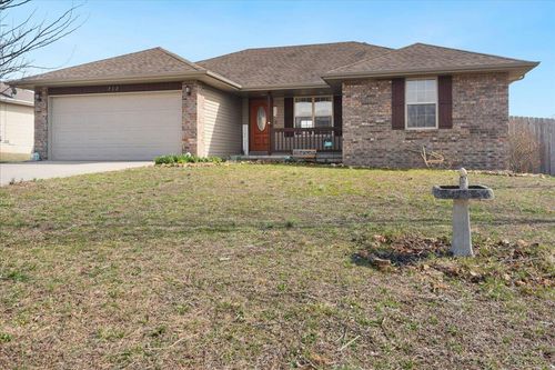 712 W Christopher Ln, Clever, MO, 65631-7808 | Card Image