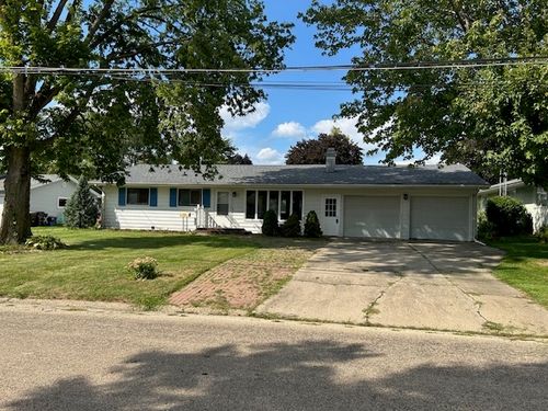 518 Barden St, Morrison, IL, 61270-3021 | Card Image
