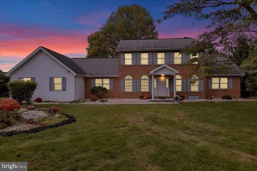 47 Norway Ln, Lebanon, PA, 17042-9099 | Card Image