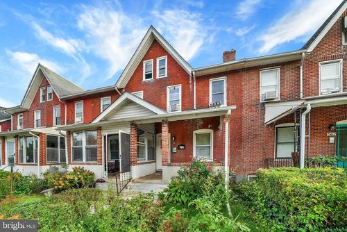 564 Elm St, COATESVILLE, PA, 19320-3216 | Card Image