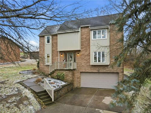 132 Skyview Dr, Jeannette, PA, 15644-1100 | Card Image