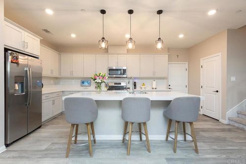 2027 Via Fontana, Chula Vista, CA, 91913-3774 | Card Image