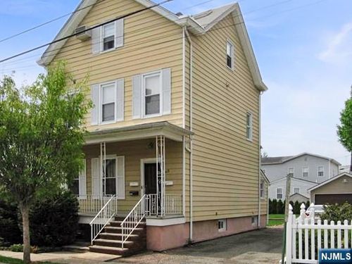 418 2nd St, Carlstadt, NJ, 07072-1420 | Card Image