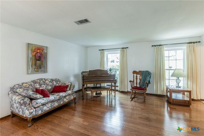 521 Pecos Trl, House other with 4 bedrooms, 3 bathrooms and null parking in Belton TX | Image 15