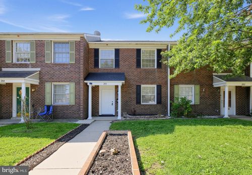 203 Stevens Ct, CAMDEN, NJ, 08103-1020 | Card Image