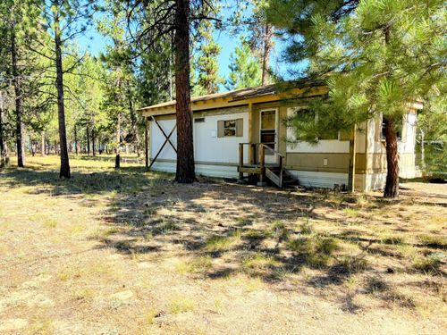 1225 Hackett Dr, La Pine, OR, 97739-9170 | Card Image