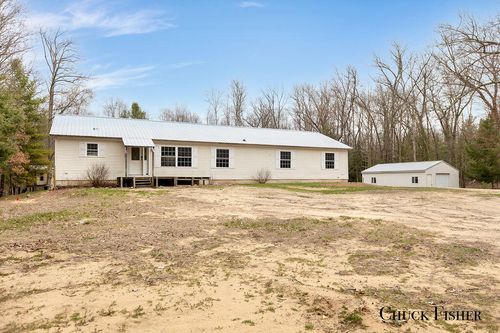 10010 Bittersweet Ave, Grant, MI, 49327-8746 | Card Image