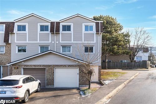 42-11 Harrisford St, Hamilton, ON, L8K6L7 | Card Image