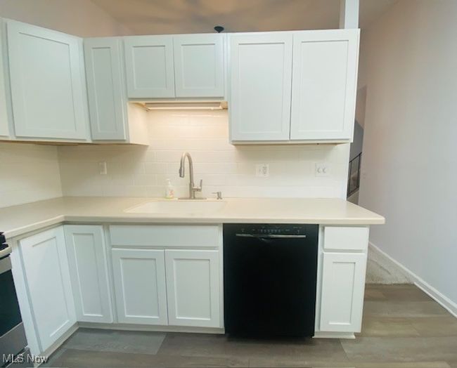 56 - 8870 Holly Ln, Condo with 3 bedrooms, 2 bathrooms and null parking in Olmsted Falls OH | Image 12