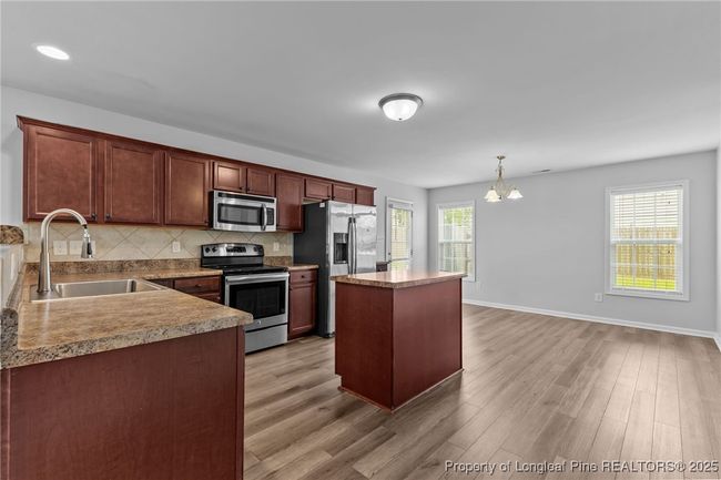 324 New Castle Ln, House other with 3 bedrooms, 3 bathrooms and null parking in Spring Lake NC | Image 11
