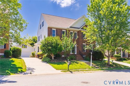 5039 Willows Green Rd, Glen Allen, VA, 23059-5686 | Card Image