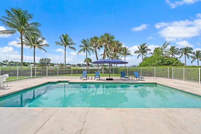 2 - 320 Inlet Way, Condo with 1 bedrooms, 1 bathrooms and null parking in Palm Beach Shores FL | Image 4