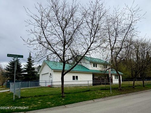 1012 W 20th Ave, Anchorage, AK, 99503-1715 | Card Image