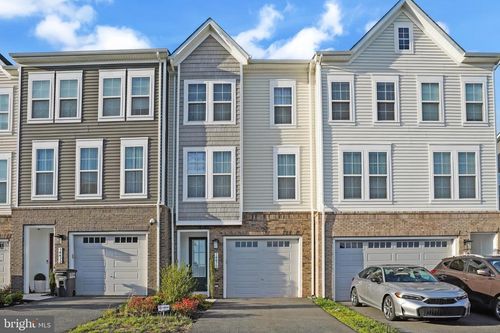 14470 Nebbiolo Dr, GAINESVILLE, VA, 20155-2057 | Card Image