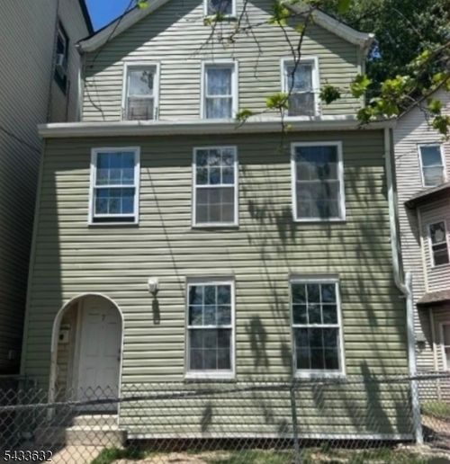 2-7 Circle Ave, Paterson, NJ, 07522-1601 | Card Image