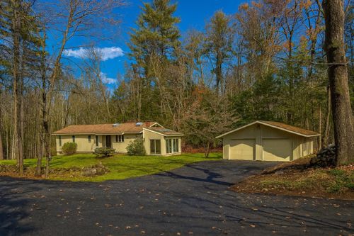 17 Foss Farm Rd, Durham, NH, 03824-2927 | Card Image