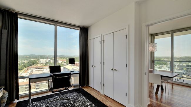 APT-1707 - 300 Bowie St, Condo with 2 bedrooms, 2 bathrooms and 2 parking in Austin TX | Image 17
