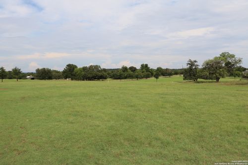 14 Wood View Cir, Bandera, TX, 78003 | Card Image