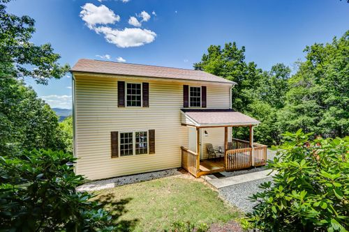 585 Crest Hill Rd, Lynchburg, VA, 24504-4466 | Card Image