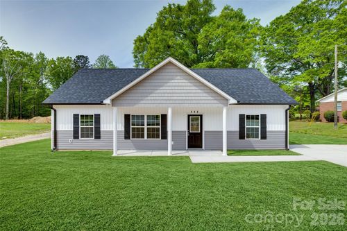 112 Truesdale St, Heath Springs, SC, 29058-8747 | Card Image