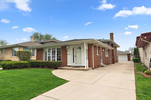 9021 S Francisco Ave, Evergreen Park, IL, 60805-1342 | Card Image