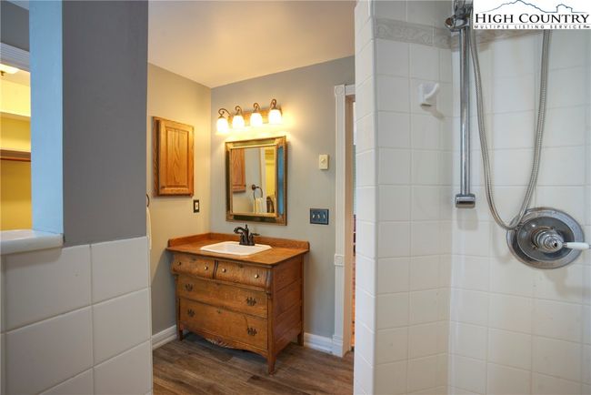 326 Green St, House other with 3 bedrooms, 4 bathrooms and null parking in Blowing Rock NC | Image 29