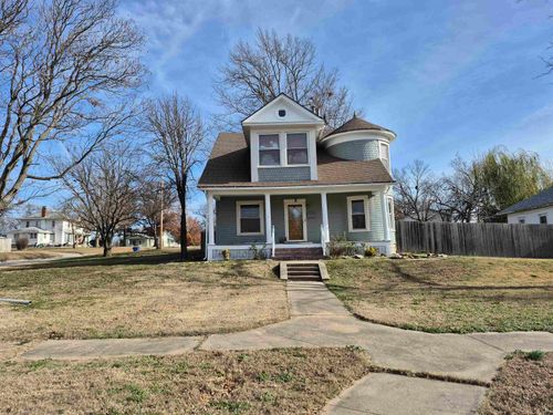 320 N School St, Eureka, KS, 67045-1726 | Card Image