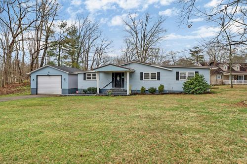 8217 Cherokee Trl, Crossville, TN, 38572-6335 | Card Image