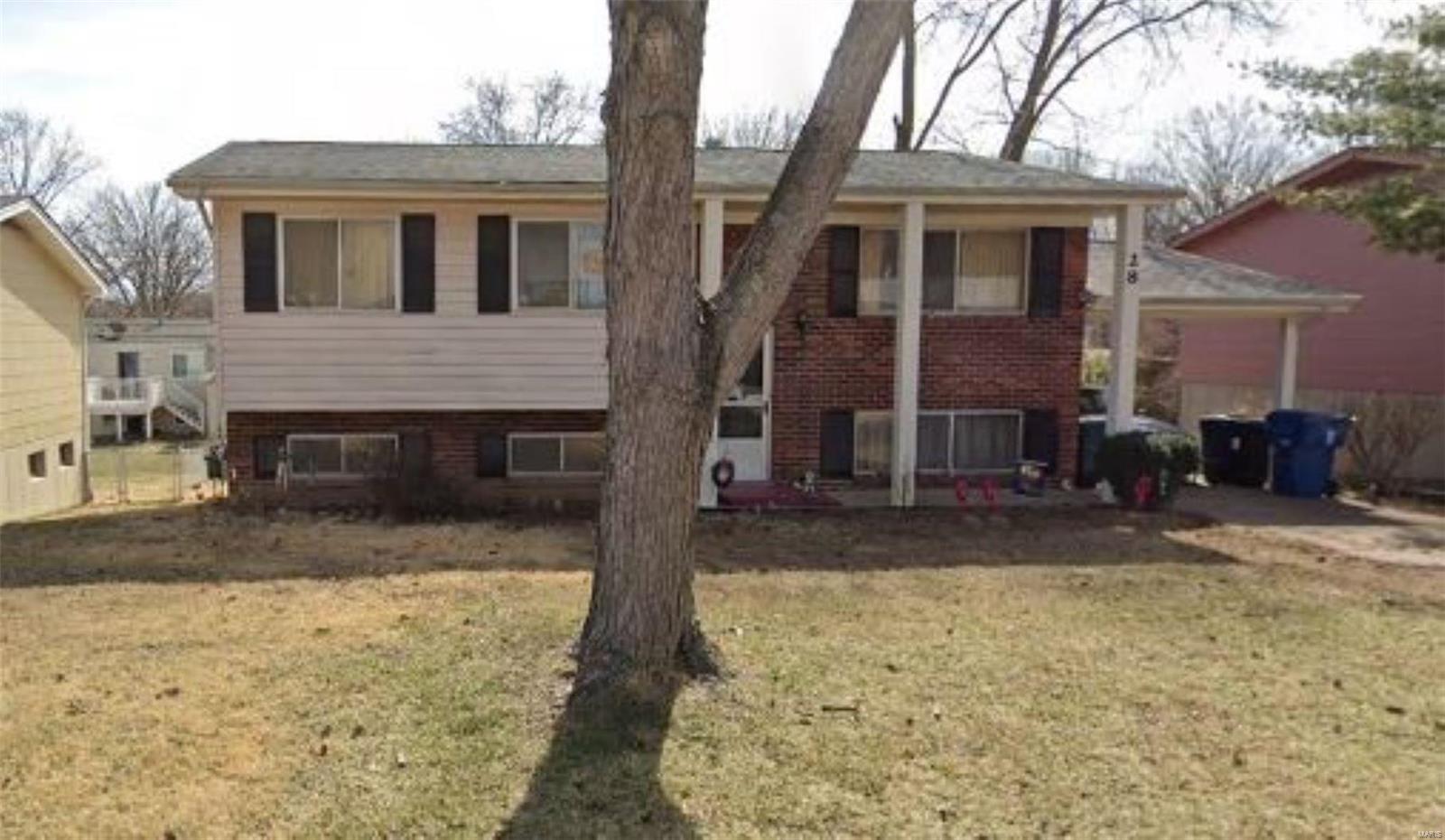 Evergreen Ct, Ballwin, MO 63021