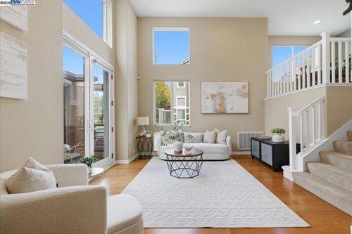 6586 Sierra Ln, Dublin, CA, 94568-2629 | Card Image