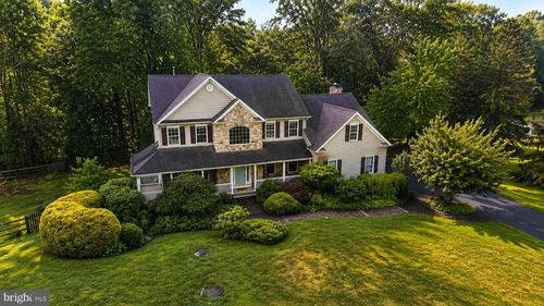 9 Coventry Ln, HOPEWELL, NJ, 08525-1215 | Card Image