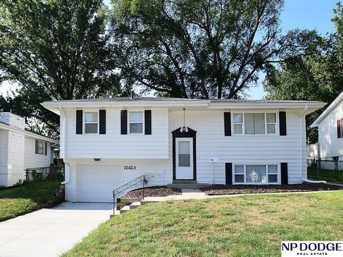 12423 Arbor St, Omaha, NE, 68144-2716 | Card Image