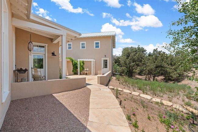 1015 Mansion Ridge Rd, House other with 2 bedrooms, 3 bathrooms and 6 parking in Santa Fe NM | Image 62