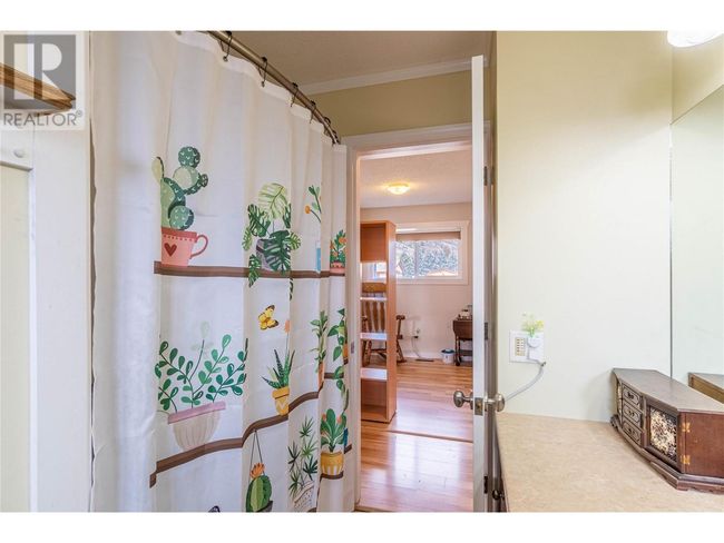 869 Serle Rd, House other with 4 bedrooms, 4 bathrooms and 1 parking in Kamloops BC | Image 25