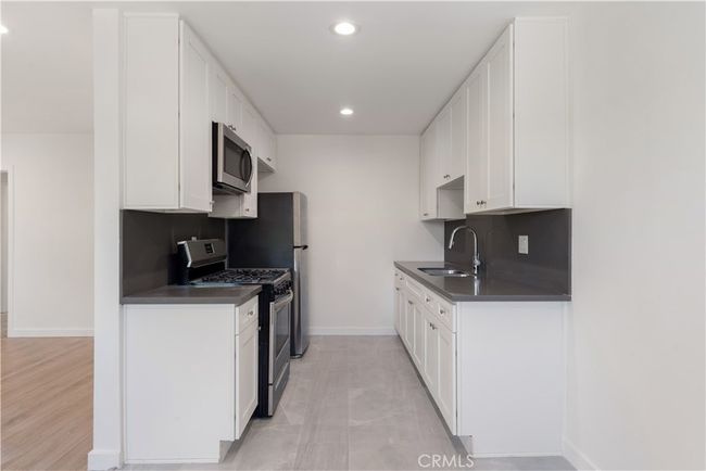 17956 Schoenborn St, Condo with 0 bedrooms, 0 bathrooms and 6 parking in Northridge CA | Image 8