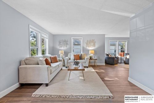 2016 N 48th St, Omaha, NE, 68104-4430 | Card Image