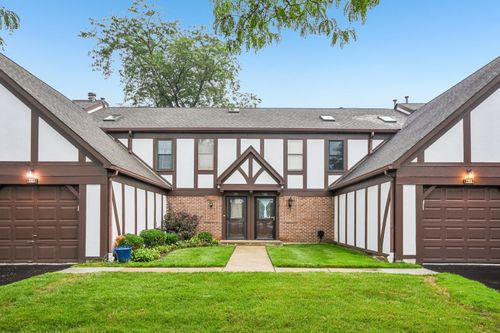 7353 Canterbury Pl, Downers Grove, IL, 60516-3847 | Card Image