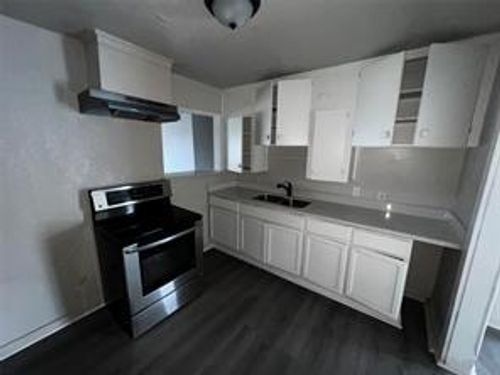 5401 Doolittle Blvd, Houston, TX, 77033-2708 | Card Image