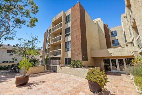 320-5143 Bakman Ave, North Hollywood, CA, 91601 | Card Image