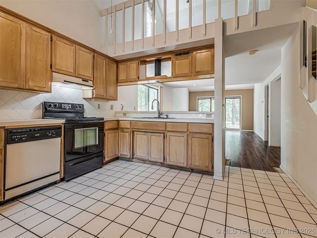 912 Summit Ridge Ct, House other with 2 bedrooms, 2 bathrooms and null parking in Tahlequah OK | Image 17