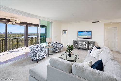 701-425 Cove Tower Dr, NAPLES, FL, 34110-6505 | Card Image