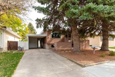 1037 Great Lakes Rd S, House detached with 3 bedrooms, 2 bathrooms and 2 parking in Lethbridge AB | Image 1