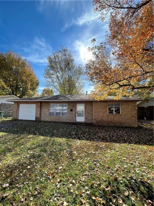1909 Theodore Dr, Springdale, AR, 72762-3929 | Card Image
