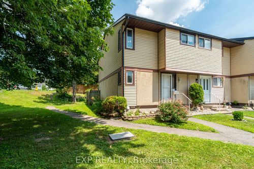 11-3111 Quail Dr, Gloucester, ON, K1T1T9 | Card Image