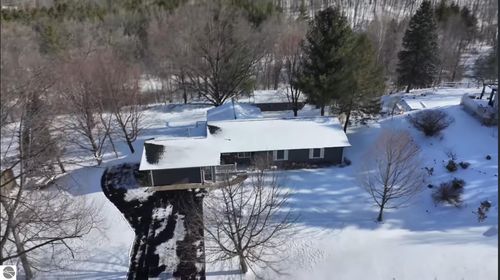 2639 Hammond Highlands Dr, Traverse City, MI, 49686-9141 | Card Image