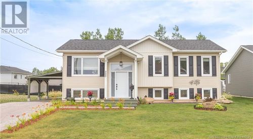 303 Rue Chatellerault, Shediac, NB, E4P0L3 | Card Image