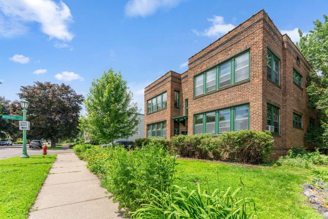 Front of building | Image 46