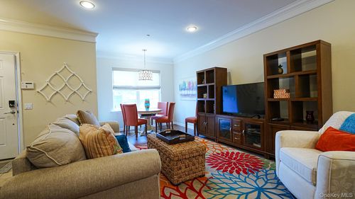 31 Wexford Ln, Oceanside, NY, 11572-5229 | Card Image