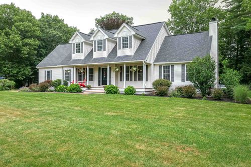 9 Taconic Dr, Amherst, NH, 03031-1943 | Card Image