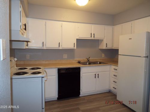 103-2832 E Le Marche Ave, Phoenix, AZ, 85032-3751 | Card Image